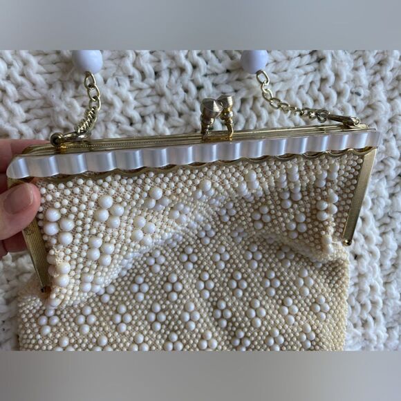 1960s Vintage Beaded Kiss Lock Handbag main image 10